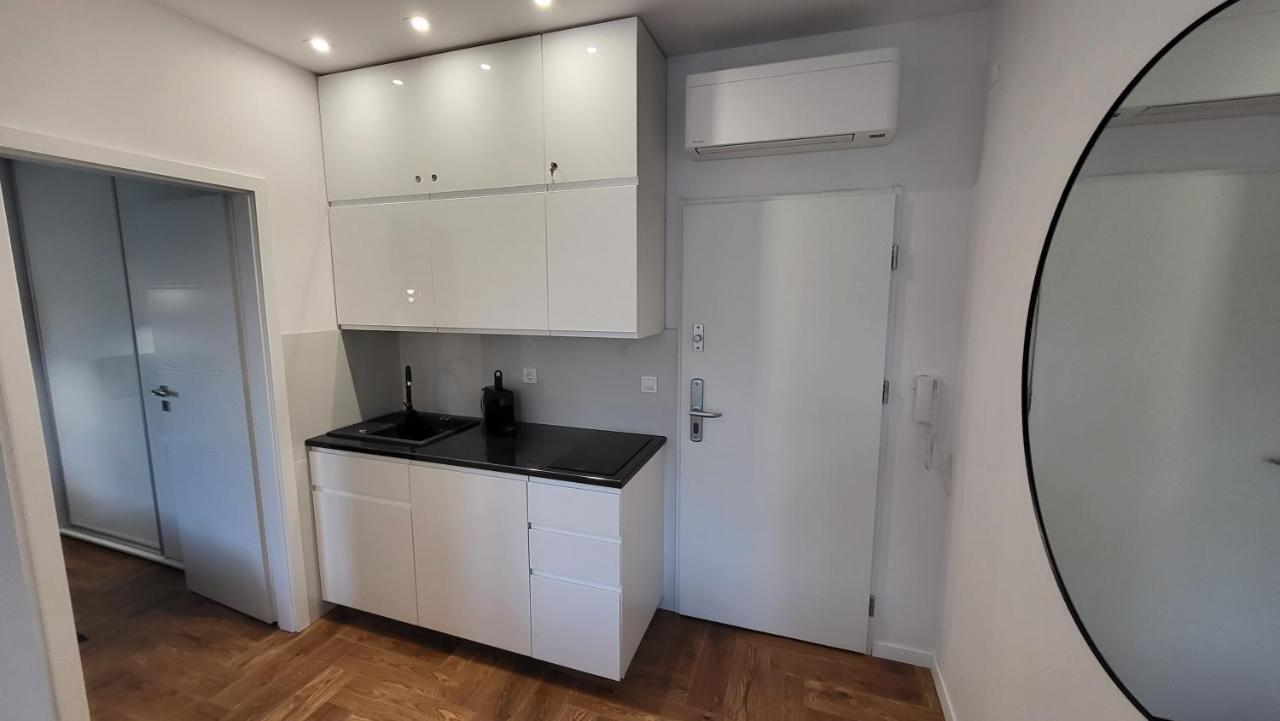 Malibu Apartments Бибионе Экстерьер фото