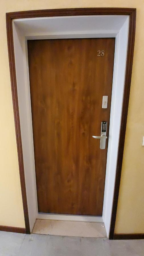 Malibu Apartments Бибионе Экстерьер фото